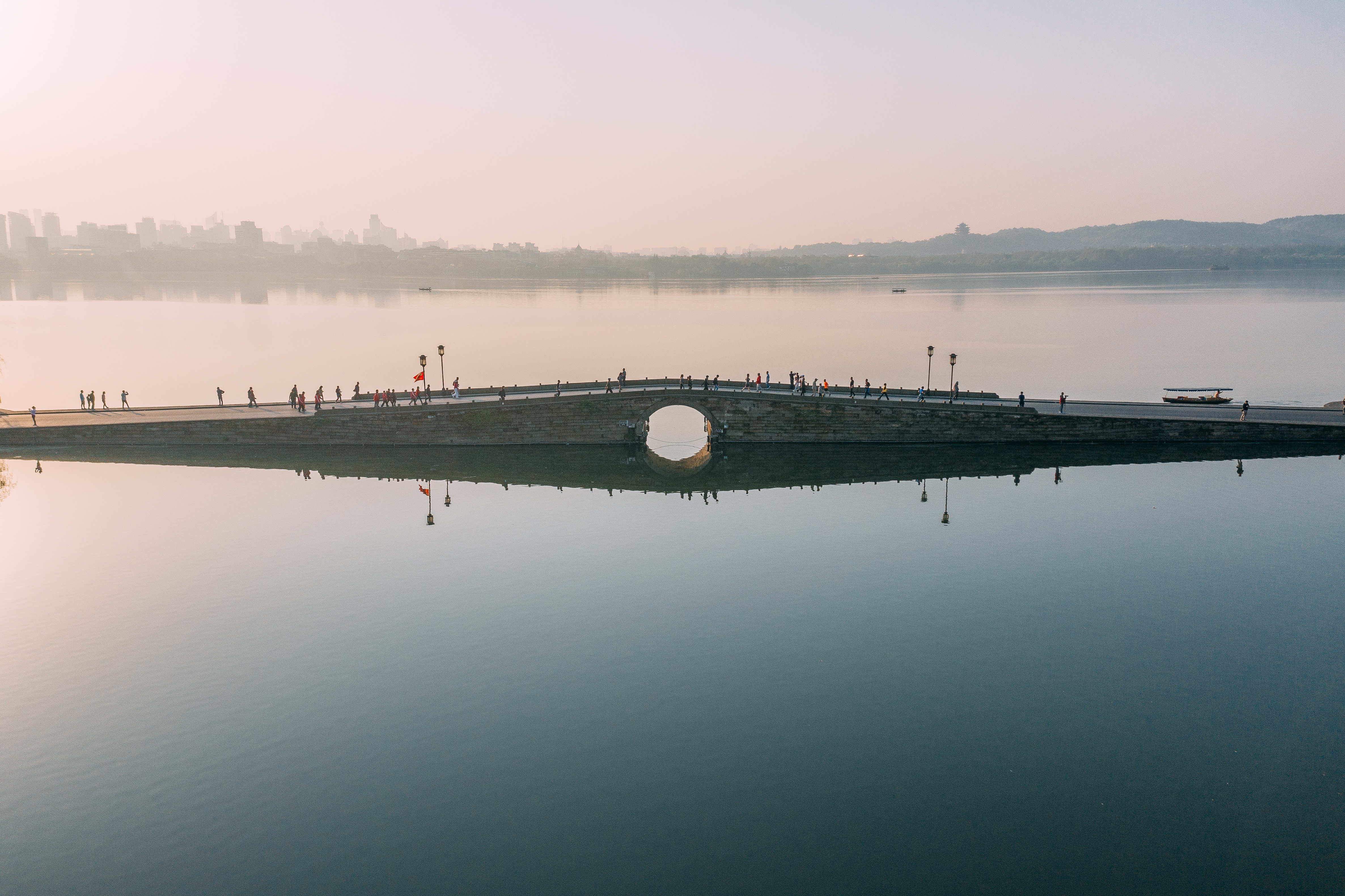 Les neuf plus beaux lacs de Chine