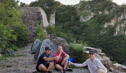 Camping sur la Muraille de Chine