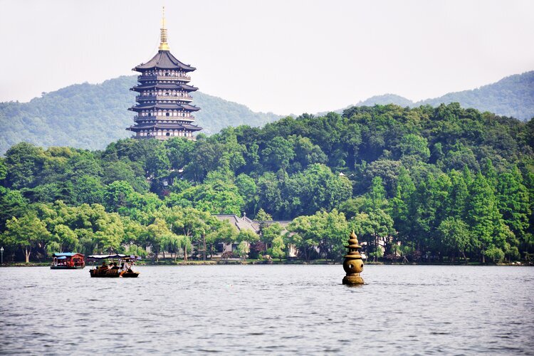 Hangzhou. Thé & Lac de l'Ouest & Ancienne ville d'eau.